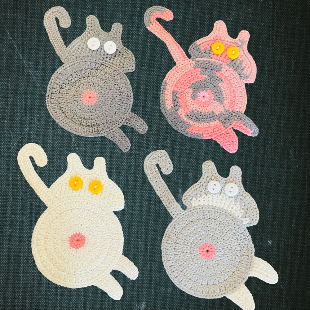 Fun Peeking Kitty Cat Butt Coasters- Cotton Yarn Knit-Button Eyes